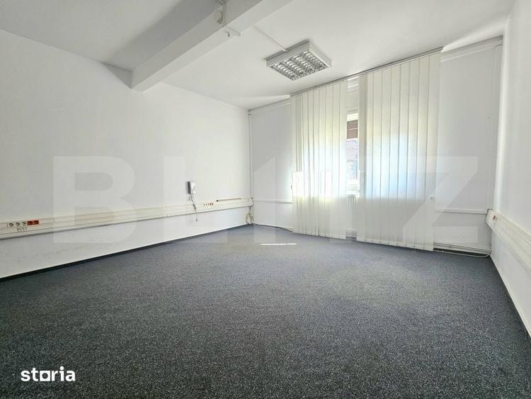 Casă cu 6 camere cu Teren 300 Mp în Girocului