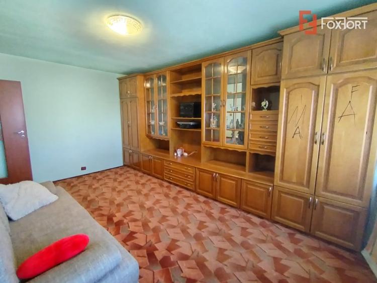 Apartament cu 2 camere decomandat, mobilat în Girocului