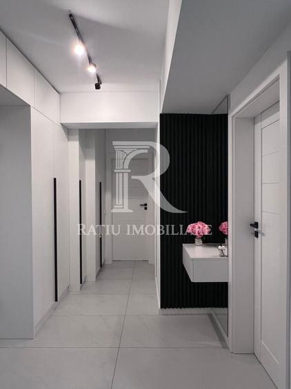 Apartament cu 3 camere decomandat, mobilat în Nufărul