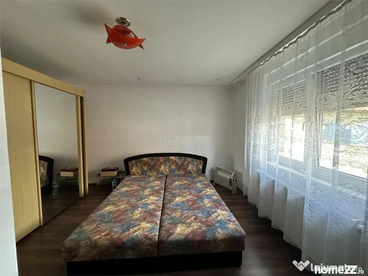Casă cu 3 camere cu Teren 1438 Mp în Central