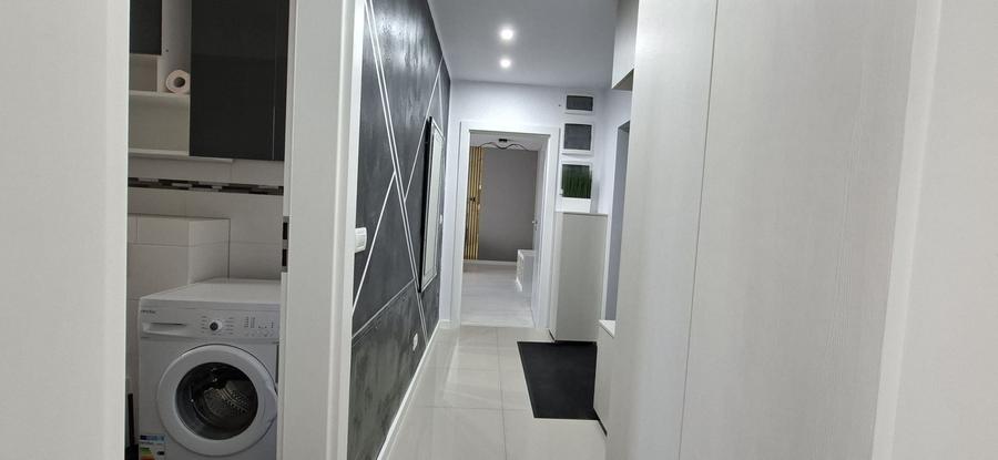 Apartament cu 2 camere semidecomandat, mobilat în Aradului