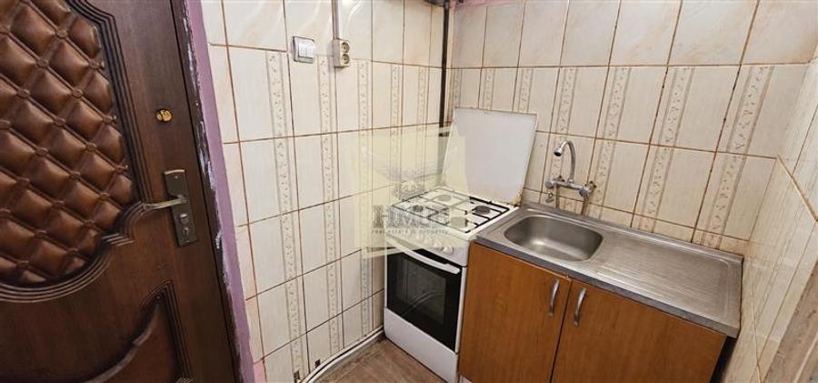 Garsonieră decomandată, mobilată în Lazaret