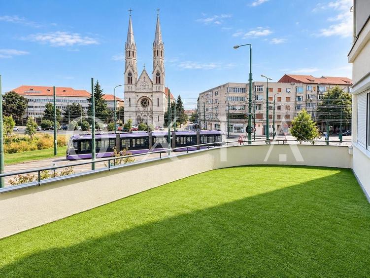 Apartament cu 3 camere decomandat, mobilat în Bălcescu