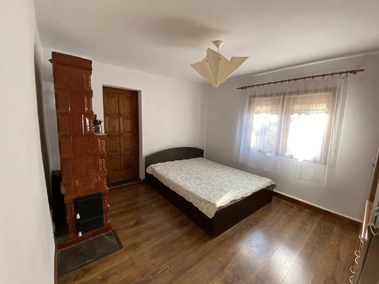 Casă individuală cu 2 camere cu Teren 900 Mp în Tarcău