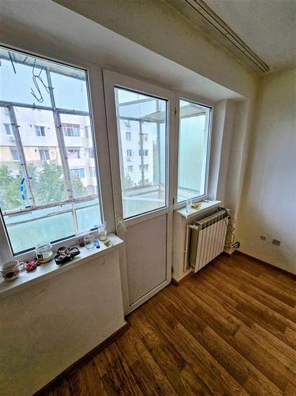 Apartament cu 4 camere decomandat în Viziru 3