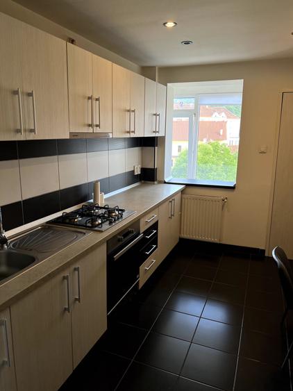 Apartamament 85m2 central de inchiriat 3 camere - 3