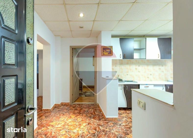 Apartament cu 3 camere decomandat în Mioriței