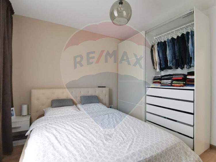 Apartament cu 2 camere decomandat, mobilat în Tractorul