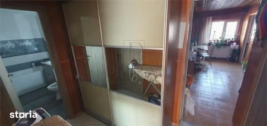 Apartament cu 3 camere decomandat în Lunei
