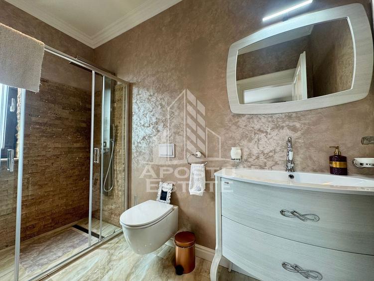 Casă individuală cu 6 camere cu Piscina în Dumbrăvița