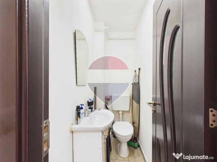 Apartament cu 2 camere semidecomandat în Olteniței