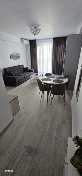 Apartament cu 6 camere în Năvodari