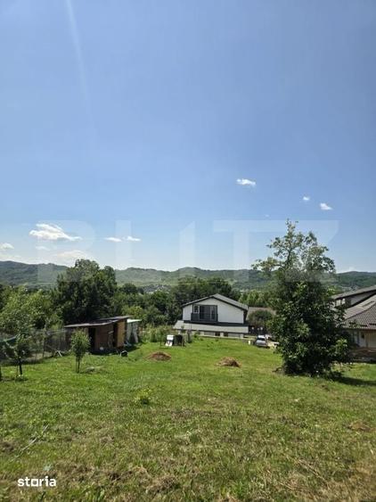 Casă cu 4 camere decomandat cu Teren 1458 Mp în Central