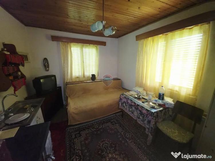 Casă cu 3 camere cu Teren 803 Mp în Bistrița