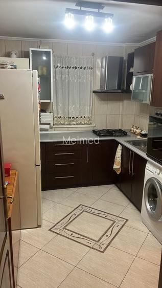 Proprietar, ofer spre inchiriere apartament cu 3 camere