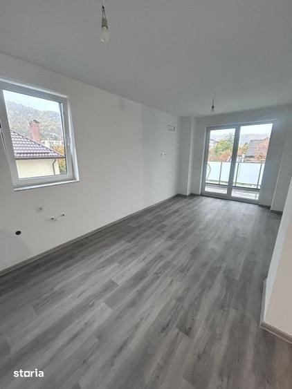 Apartament cu 3 camere în Săsar