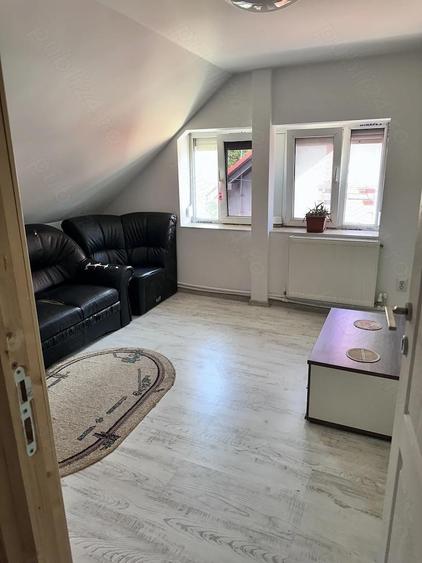 Apartament cu 3 camere decomandat în Iosia