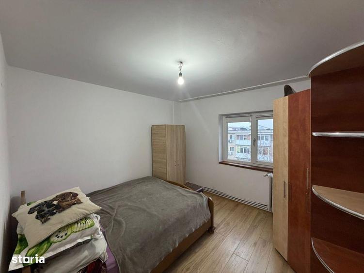 Apartament cu 2 camere decomandat, mobilat în Rovine