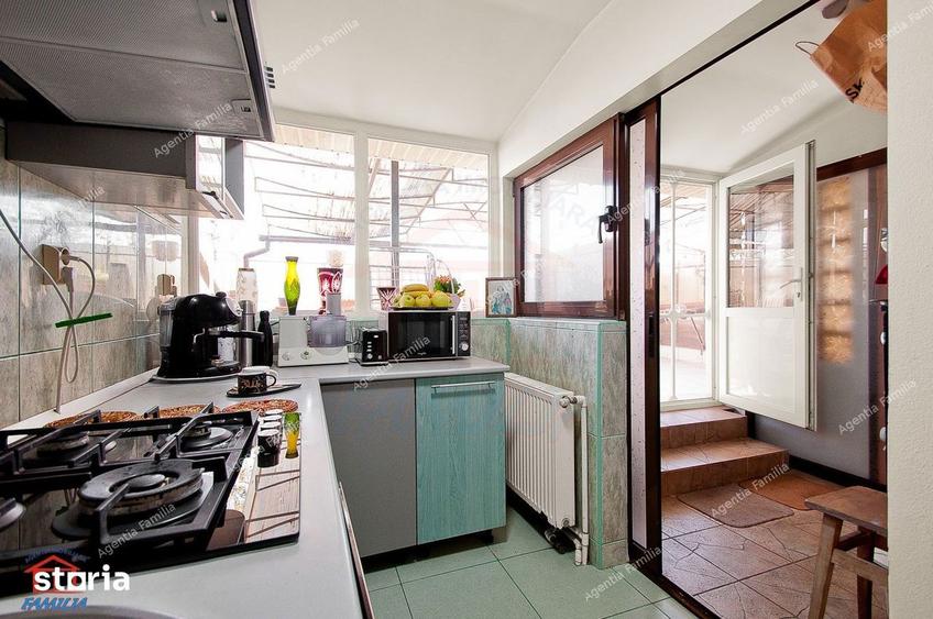 Apartament cu 3 camere decomandat, mobilat în Port