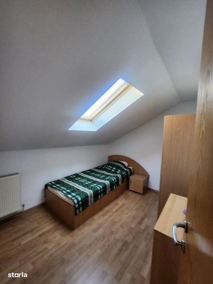 Apartament cu 4 camere decomandat în Craiovei