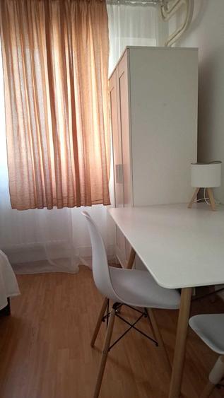 Apartament cu 2 camere semidecomandat în Teiul Doamnei