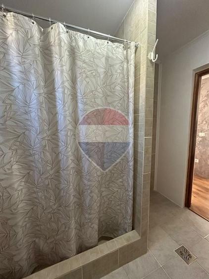 Duplex cu 4 camere cu Teren 500 Mp în Burdujeni