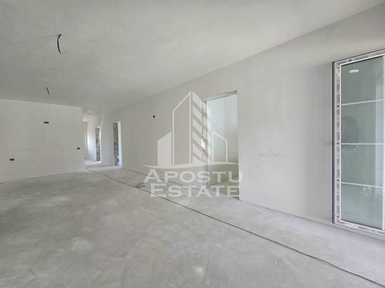 Duplex cu 4 camere cu Canalizare în Șag