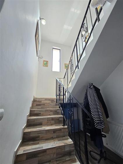 Casă cu 5 camere cu Teren 518 Mp în Lunca Cetățuii