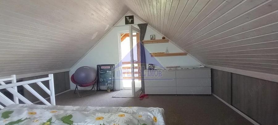 Casă cu 2 camere cu Canalizare în Central