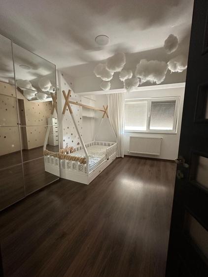Apartament cu 3 camere decomandat în Berceni