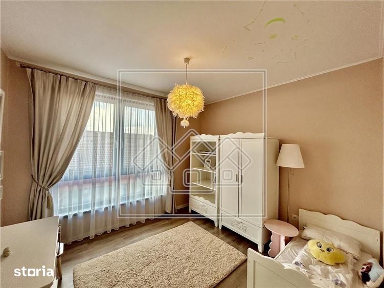 Apartament cu 3 camere decomandat în Șelimbăr