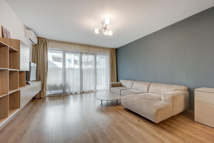 Apartament cu 2 camere semidecomandat, mobilat în Unirii