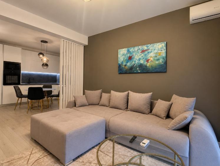 Apartament cu 2 camere decomandat în Lipovei