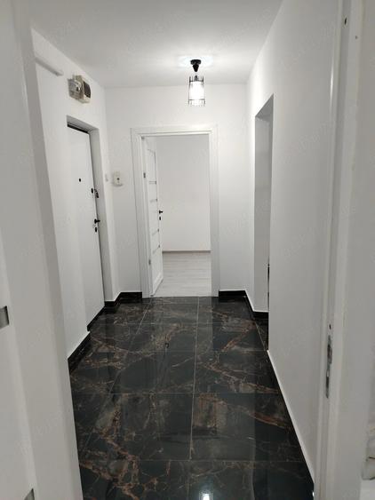 Apartament cu 3 camere decomandat în Tătărași