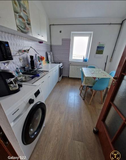 Apartament cu 3 camere semidecomandat în Central