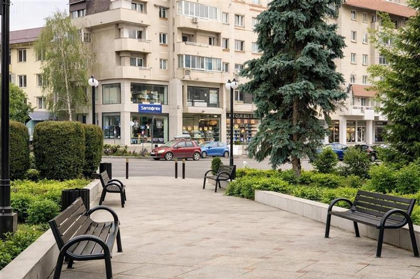 Spațiu comercial, de 400 mp, în Central