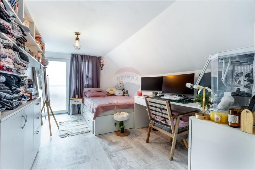 Casă individuală cu 4 camere cu Teren 470 Mp în Florești