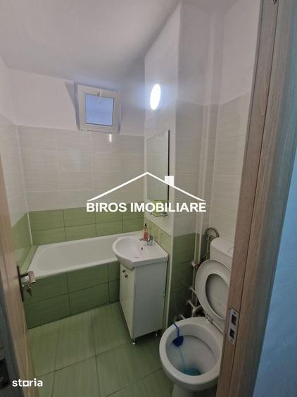 Garsonieră decomandată în Rovine