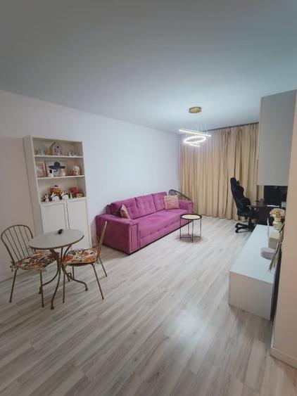 Apartament cu 2 camere decomandat în Păcii