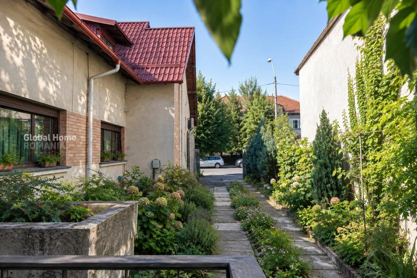 Casă individuală cu 9 camere cu Canalizare în Cotroceni