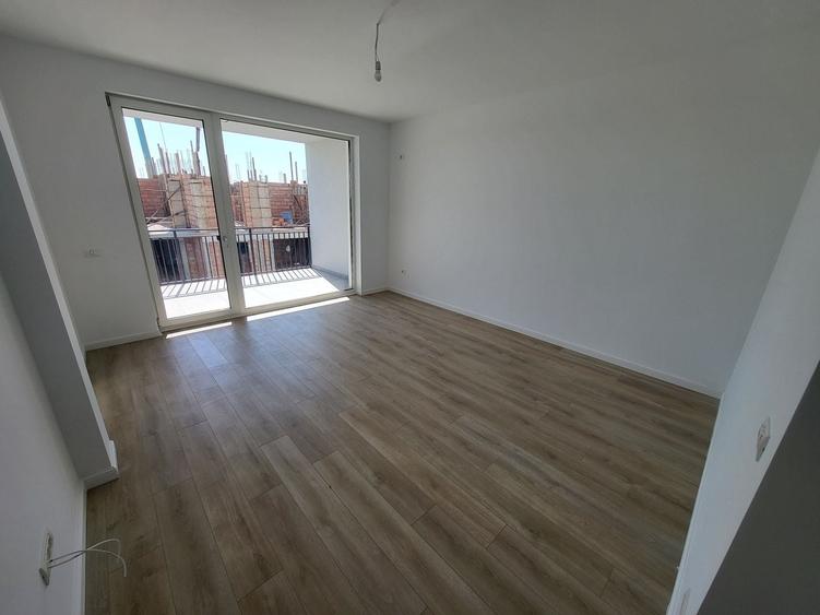 Apartament cu 2 camere decomandat în Girocului