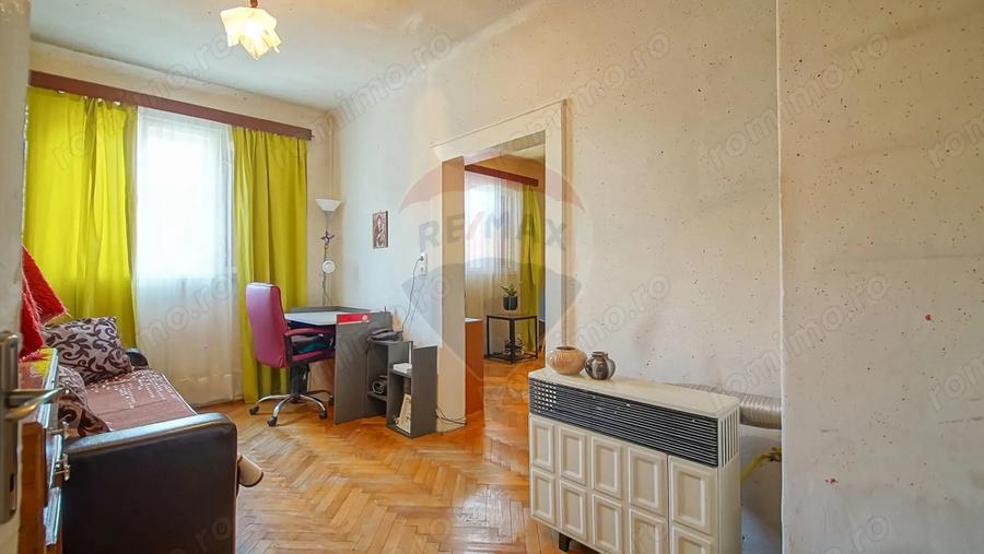 Casă cu 3 camere cu Teren 230 Mp în Carierei