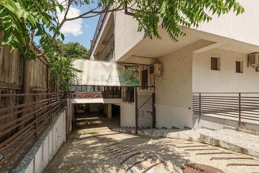 Spațiu comercial, de 424 mp, în Băneasa
