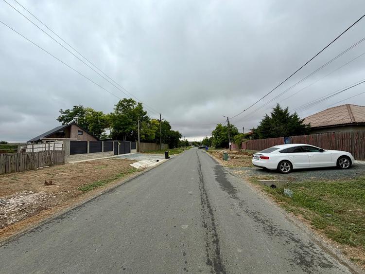 Teren Construcții intravilan de 1515 mp, în Corbu