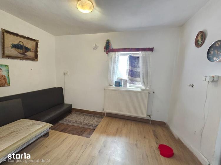Casa in Roman, 3 camere, caramida, 480 mp teren, 75000 euro - 4