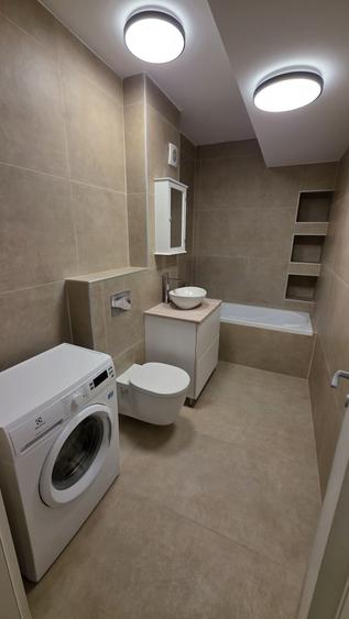 Apartament cu 2 camere decomandat în Sisești