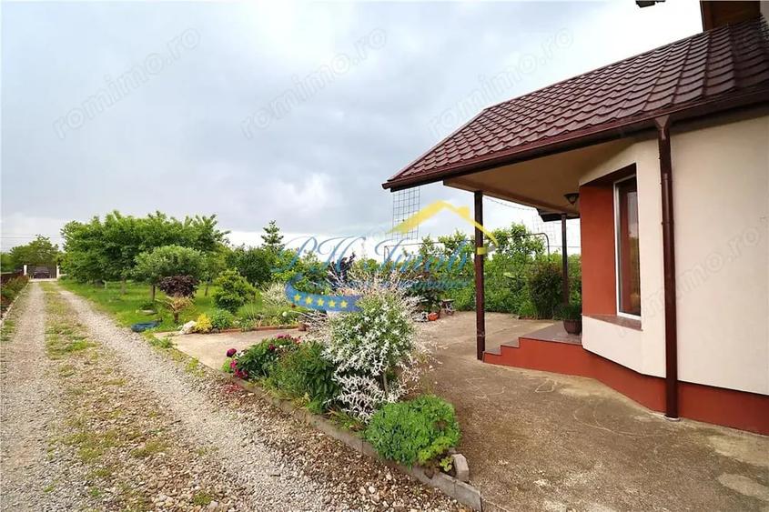 Casă cu Teren 1510 Mp în Urleta