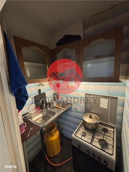 Apartament cu 2 camere decomandat în E3