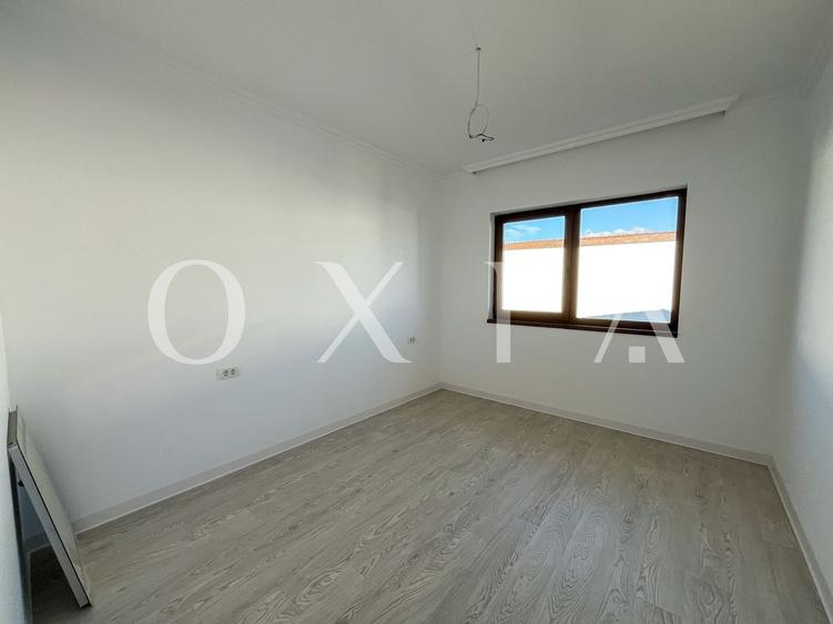 Duplex cu 4 camere cu Canalizare în Dâmbovița