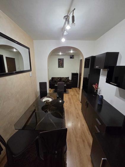 Apartament cu 2 camere decomandat în Decebal